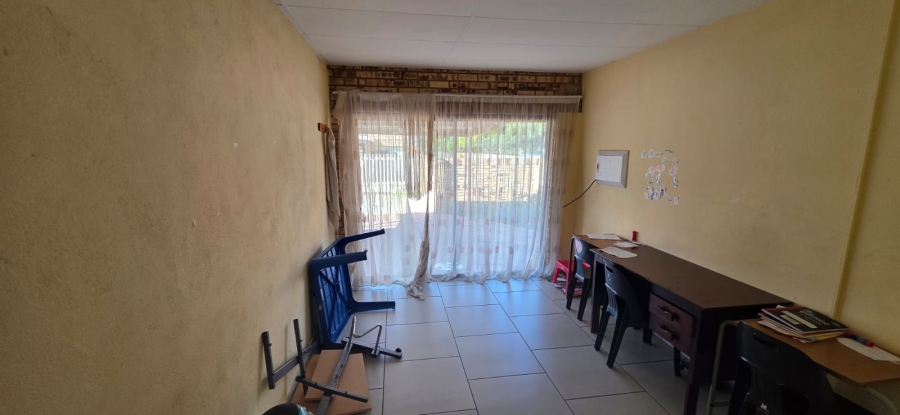 4 Bedroom Property for Sale in Kannoniers Park North West